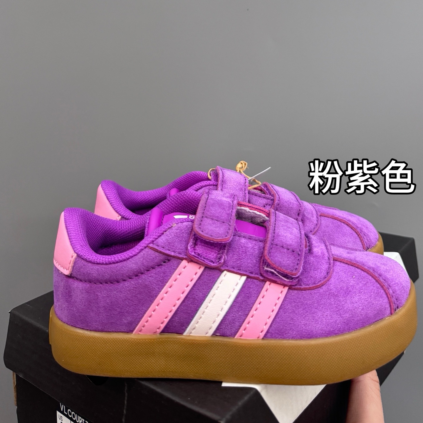 NO:211215,New Adidas VL College Style Children's Velcro Casual Shoes SIZE22-37 Size 22-27 Size 28-37 Size velcro Elastic Bands craftsmanship for children of all sizes High-quality leather, super high-quality texture Velcro design, easy to put on and take off Wear-resistant and non-slip sole, satisfying daily life, Adidas,19860909新款阿迪VL学院风儿童魔术贴休闲鞋 SIZE22-37码 22-27码双扣魔术贴 28-37码魔术贴松紧带 大小童匠心打造 优质皮料,质感超高级 魔术贴设计,穿脱方便 耐磨防滑大底,满足日常生活,阿迪达斯,,Children's