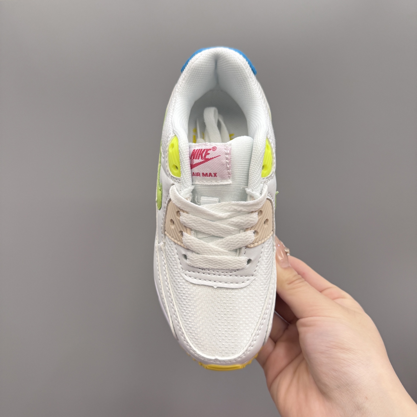 图片[7]-Nik..e Air Max 90 原单版新款运动汽垫减震儿童休闲鞋 尺码：28-35码 新工艺❤️ 经典手球鞋🆕 优质面料拼接，质感满满💯 橡胶耐磨防滑大底，脚感超赞👍🏻-选品中心