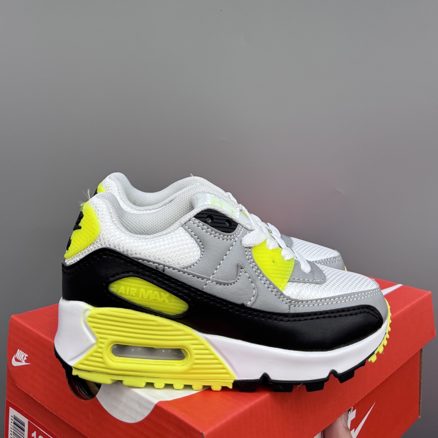 Nik..e Air Max 90 原单版新款运动汽垫减震儿童休闲鞋 尺码：28-35码 新工艺❤️ 经典手球鞋🆕 优质面料拼接，质感满满💯 橡胶耐磨防滑大底，脚感超赞👍🏻-选品中心
