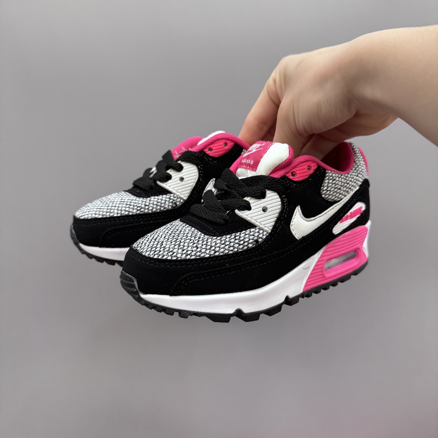 图片[2]-Nik..e Air Max 90 原单版新款运动汽垫减震儿童休闲鞋 尺码：28-35码 新工艺❤️ 经典手球鞋🆕 优质面料拼接，质感满满💯 橡胶耐磨防滑大底，脚感超赞👍🏻-选品中心