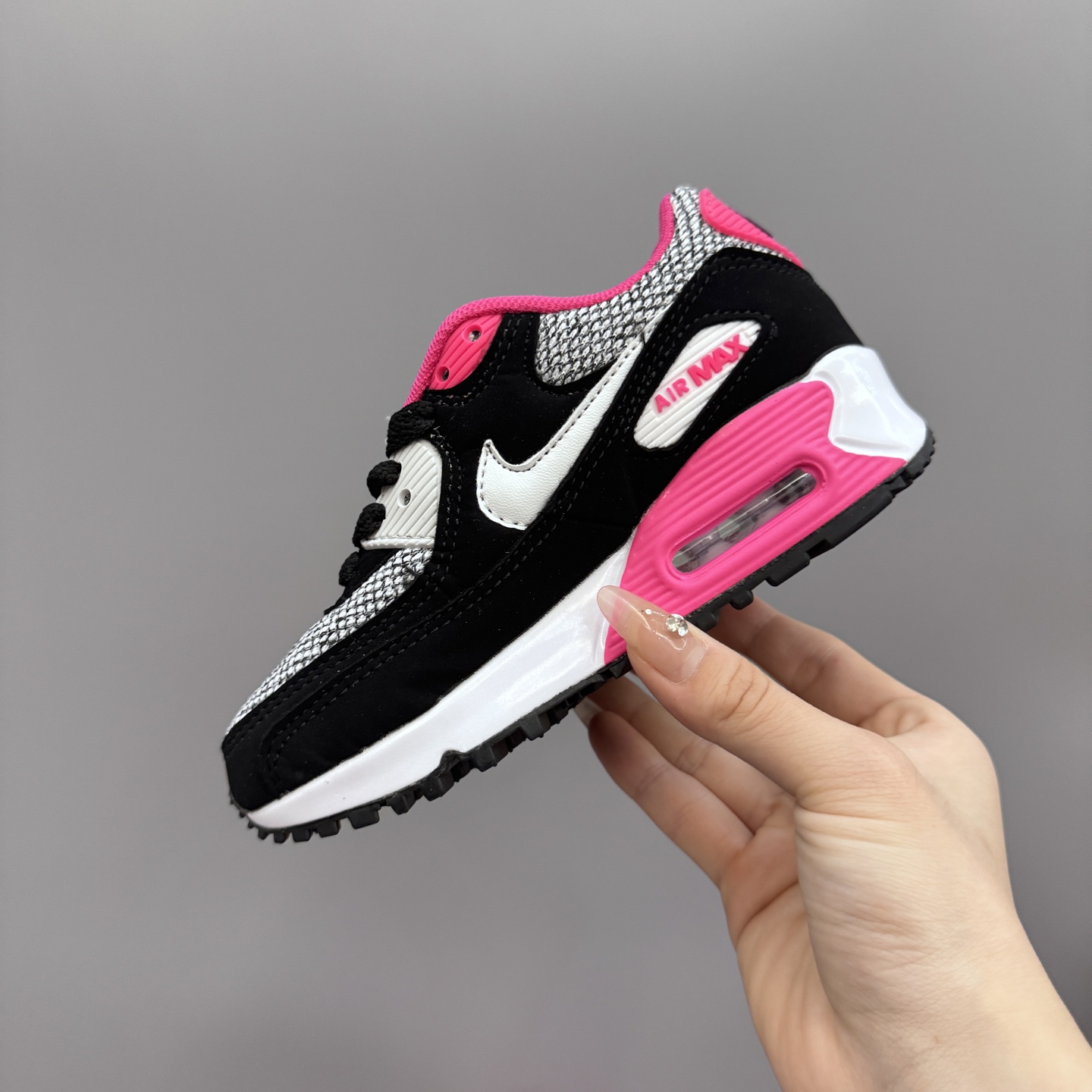 图片[6]-Nik..e Air Max 90 原单版新款运动汽垫减震儿童休闲鞋 尺码：28-35码 新工艺❤️ 经典手球鞋🆕 优质面料拼接，质感满满💯 橡胶耐磨防滑大底，脚感超赞👍🏻-选品中心