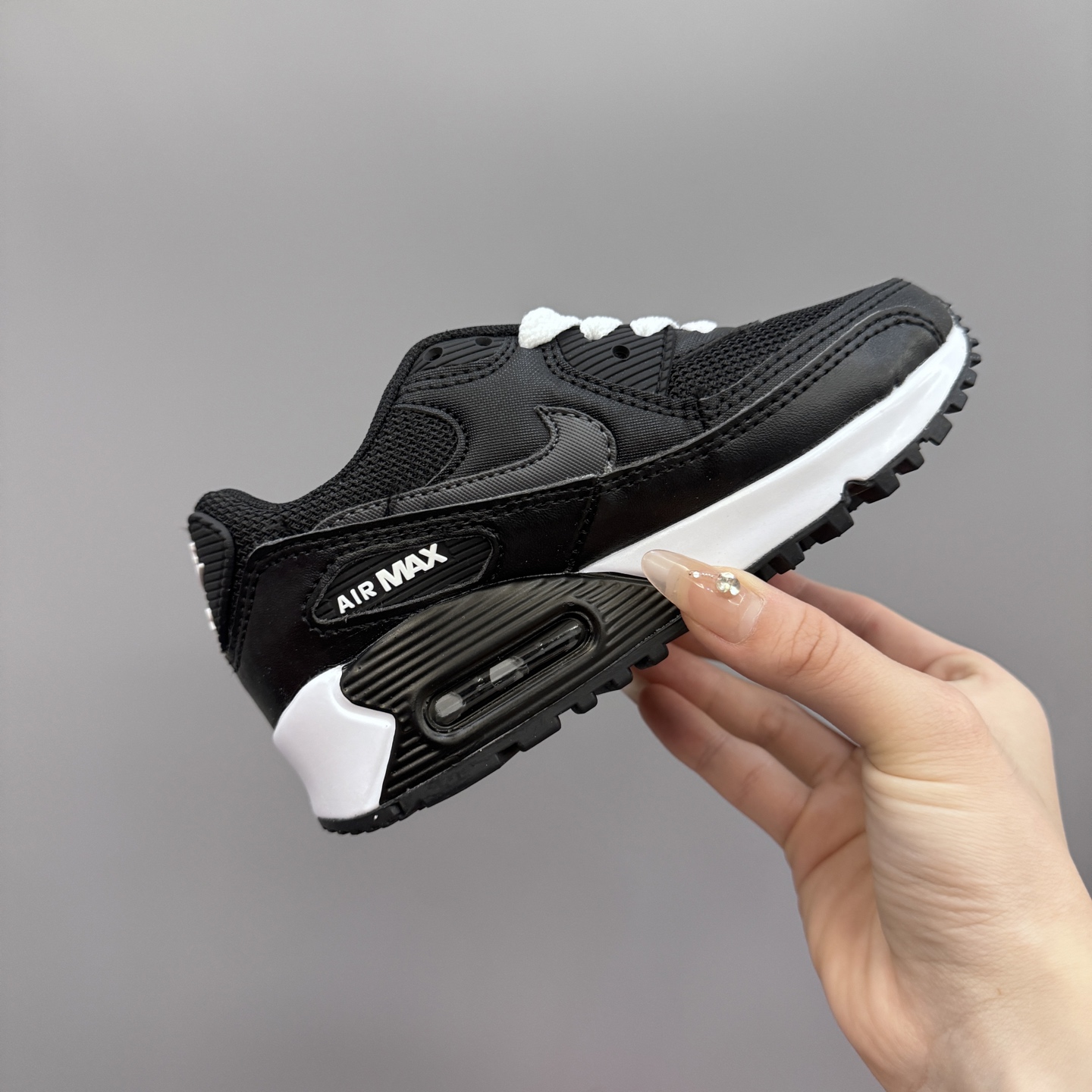 图片[5]-Nik..e Air Max 90 原单版新款运动汽垫减震儿童休闲鞋 尺码：28-35码 新工艺❤️ 经典手球鞋🆕 优质面料拼接，质感满满💯 橡胶耐磨防滑大底，脚感超赞👍🏻-选品中心