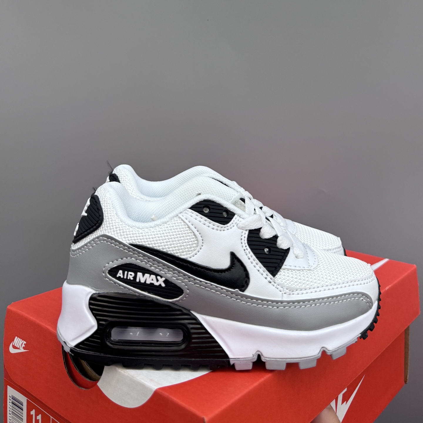 Nik..e Air Max 90 原单版新款运动汽垫减震儿童休闲鞋 尺码：28-35码 新工艺❤️ 经典手球鞋🆕 优质面料拼接，质感满满💯 橡胶耐磨防滑大底，脚感超赞👍🏻-选品中心