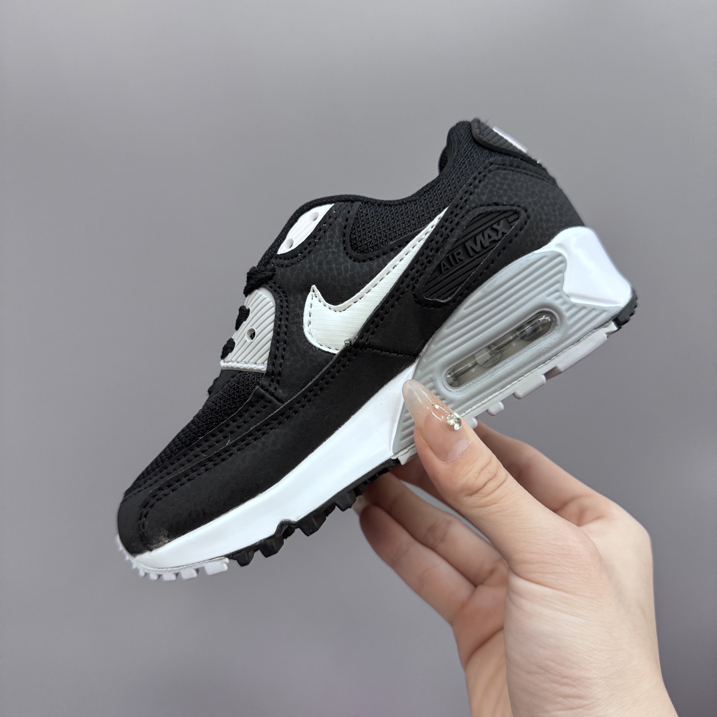 图片[6]-Nik..e Air Max 90 原单版新款运动汽垫减震儿童休闲鞋 尺码：28-35码 新工艺❤️ 经典手球鞋🆕 优质面料拼接，质感满满💯 橡胶耐磨防滑大底，脚感超赞👍🏻-选品中心