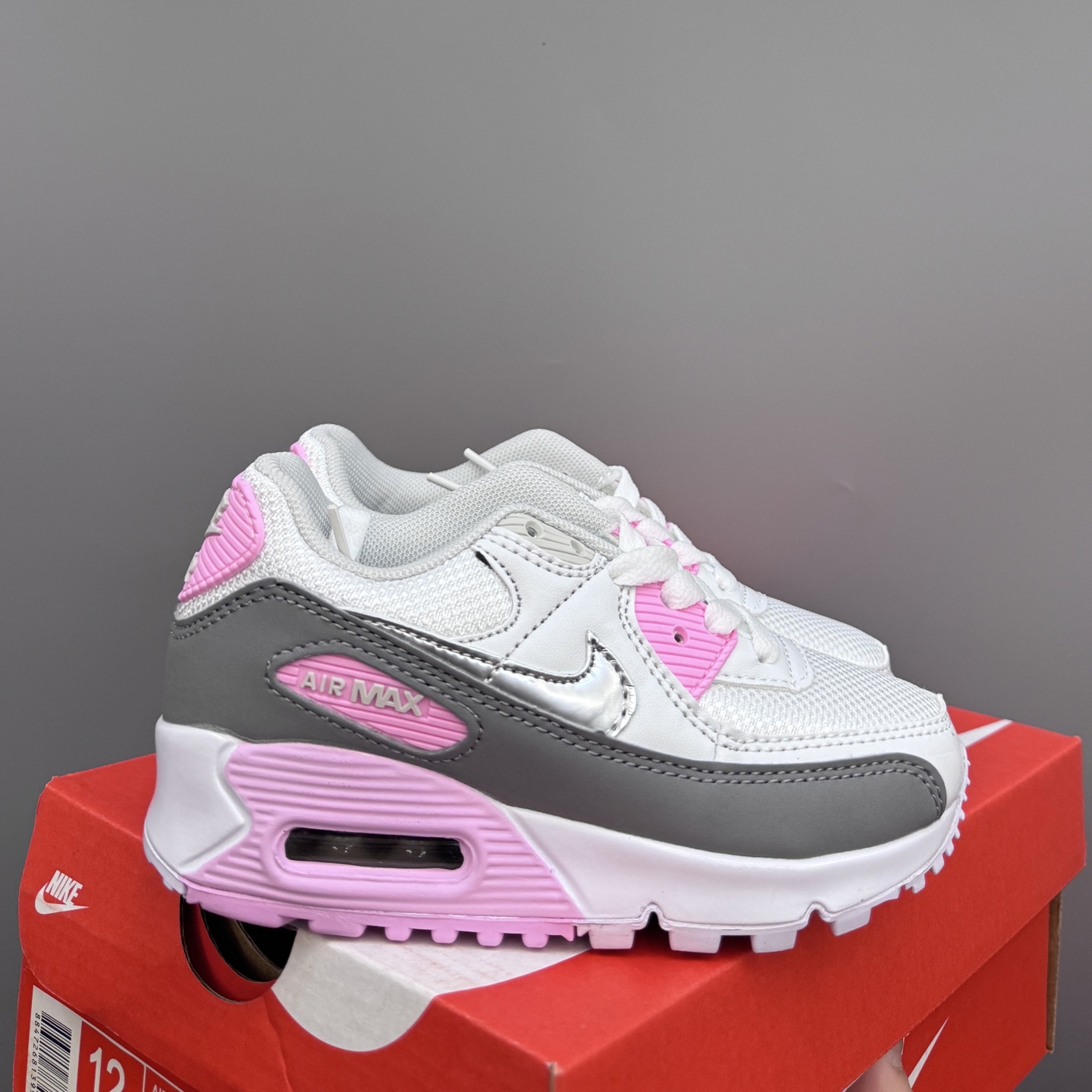 Nik..e Air Max 90 原单版新款运动汽垫减震儿童休闲鞋 尺码：28-35码 新工艺❤️ 经典手球鞋🆕 优质面料拼接，质感满满💯 橡胶耐磨防滑大底，脚感超赞👍🏻-选品中心