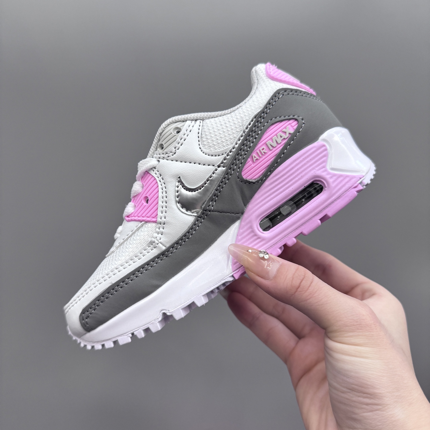 图片[6]-Nik..e Air Max 90 原单版新款运动汽垫减震儿童休闲鞋 尺码：28-35码 新工艺❤️ 经典手球鞋🆕 优质面料拼接，质感满满💯 橡胶耐磨防滑大底，脚感超赞👍🏻-选品中心