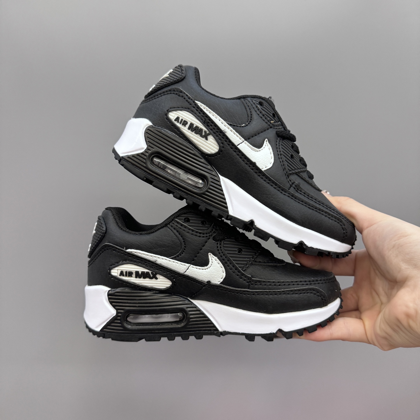 图片[3]-Nik..e Air Max 90 原单版新款运动汽垫减震儿童休闲鞋 尺码：28-35码 新工艺❤️ 经典手球鞋🆕 优质面料拼接，质感满满💯 橡胶耐磨防滑大底，脚感超赞👍🏻-选品中心