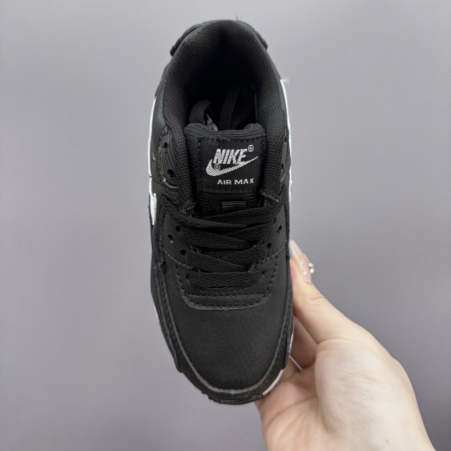 图片[7]-Nik..e Air Max 90 原单版新款运动汽垫减震儿童休闲鞋 尺码：28-35码 新工艺❤️ 经典手球鞋🆕 优质面料拼接，质感满满💯 橡胶耐磨防滑大底，脚感超赞👍🏻-选品中心