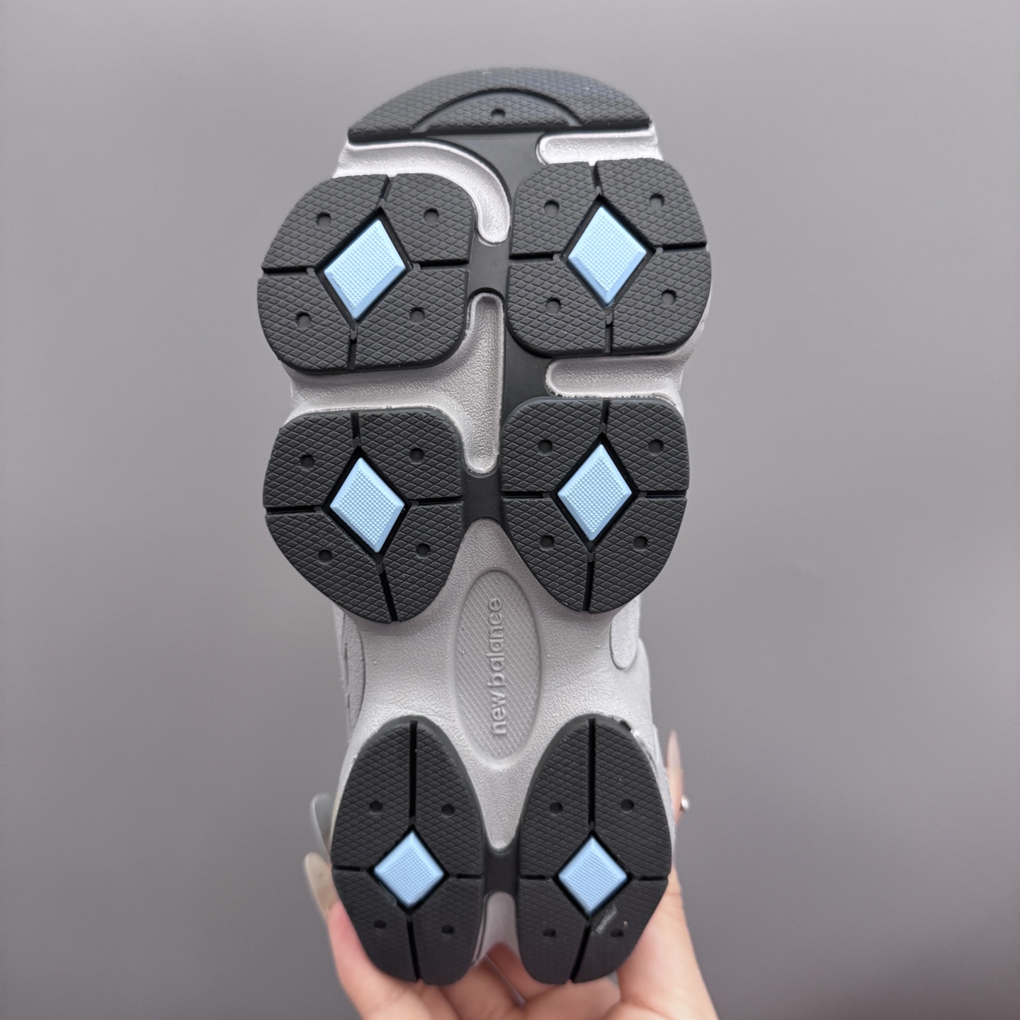 图片[9]-NB9060松紧扣儿童老爹运动鞋 尺码：24-36码 经典NB9060老爹款🆕 松紧扣设计，附赠一对鞋带，穿脱方便✌🏻 老爹款式设计，百搭又时髦✨-选品中心