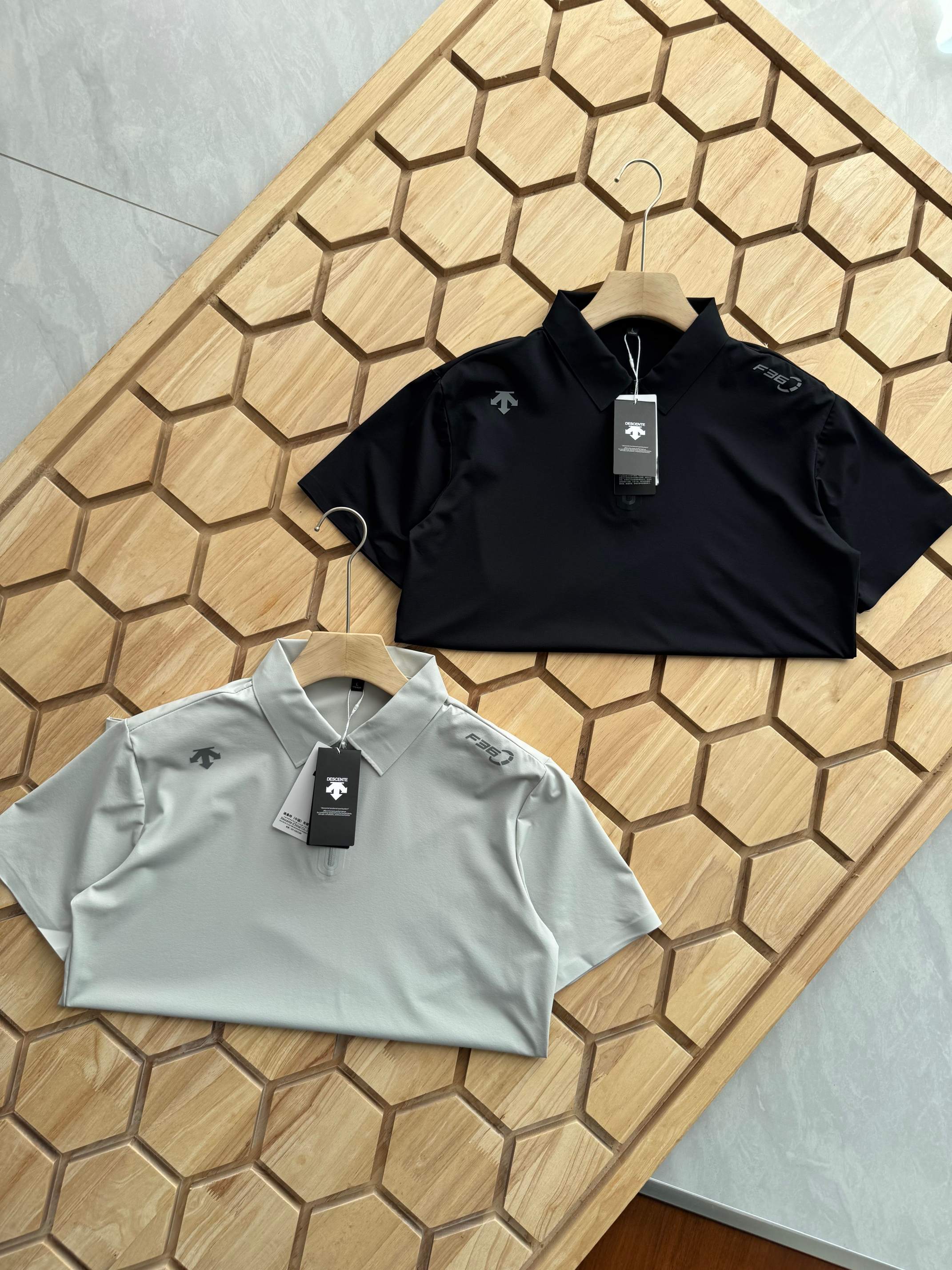 Alternative view of T-Shirt 04385