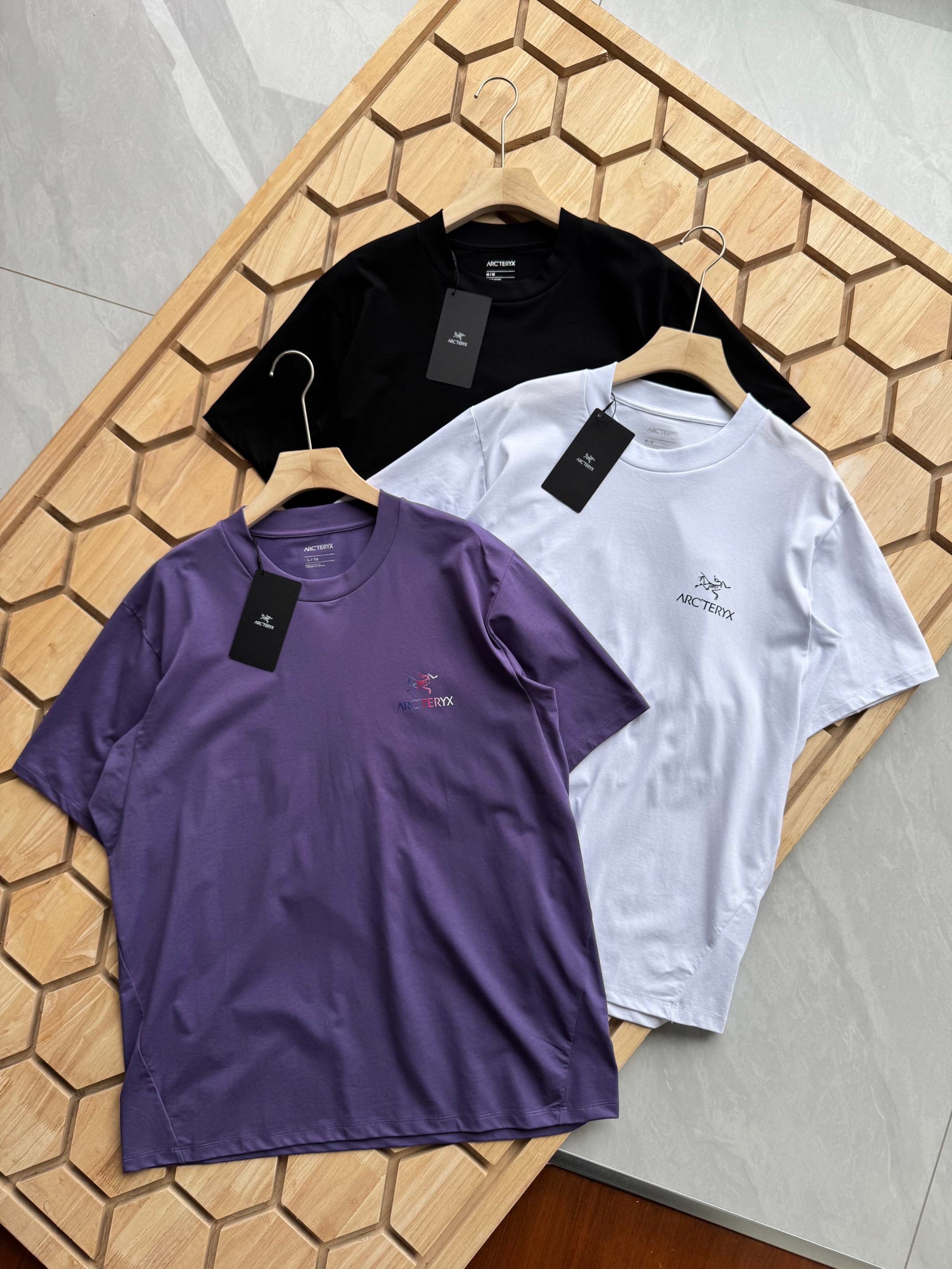 T-Shirt 04358