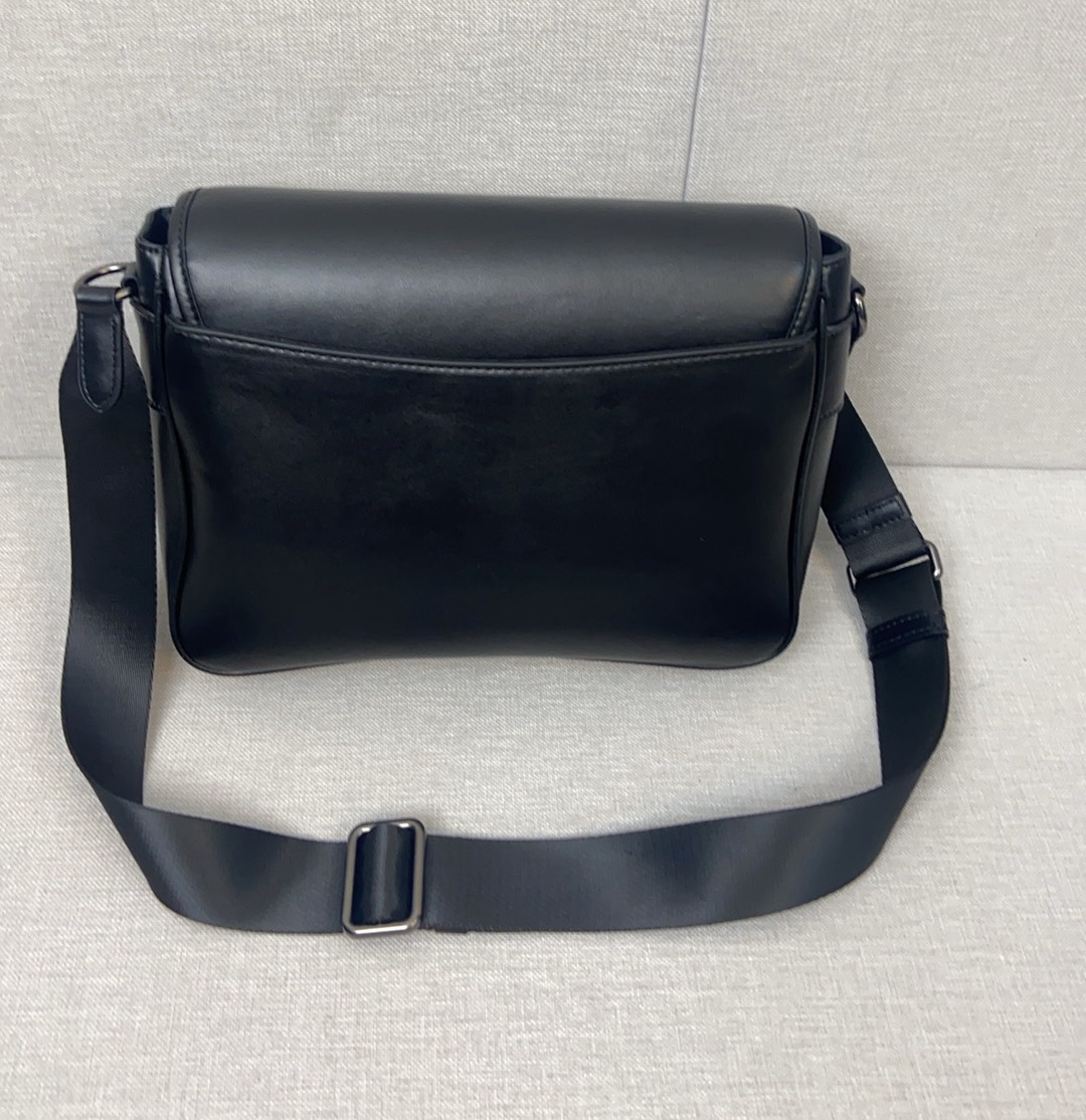 Coach 蔻家八月新品cu110 CT716 racer邮差包简单 型男 新款racer crossbody结合 造型与实用功能