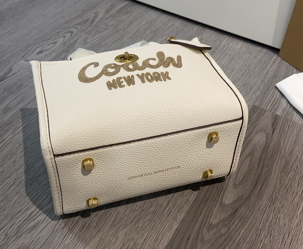 コーチ 新品早春奶白色トートバッグ 小サイズ