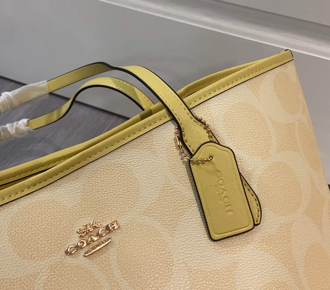 coa*春夏新作 CAL49 鹅黄色 City33 トートバッグ - 温柔で可愛いデザイン