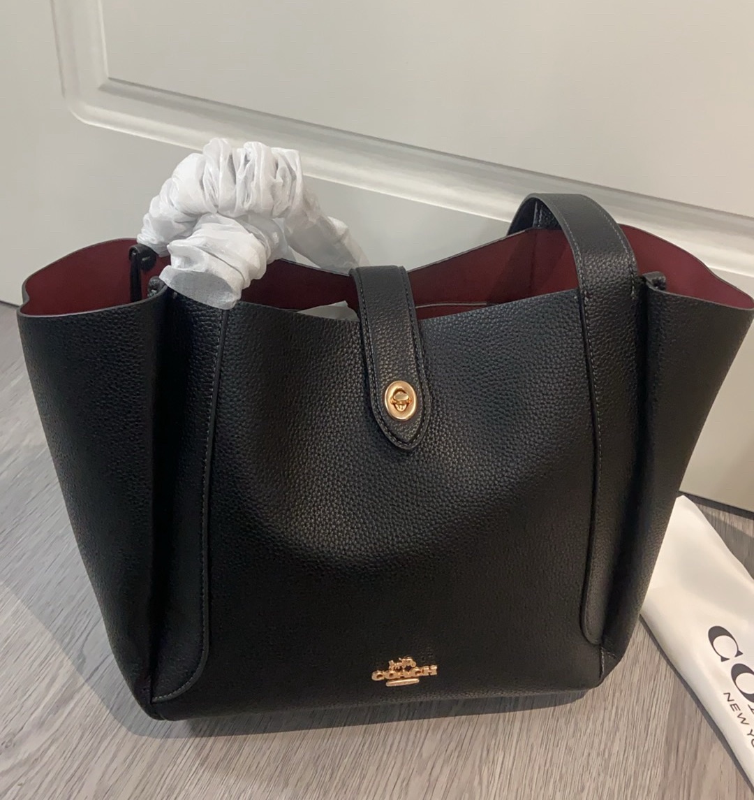 Hadley Turnlock Tote - 小柄女性に最適な高級感あふれるトートバッグ