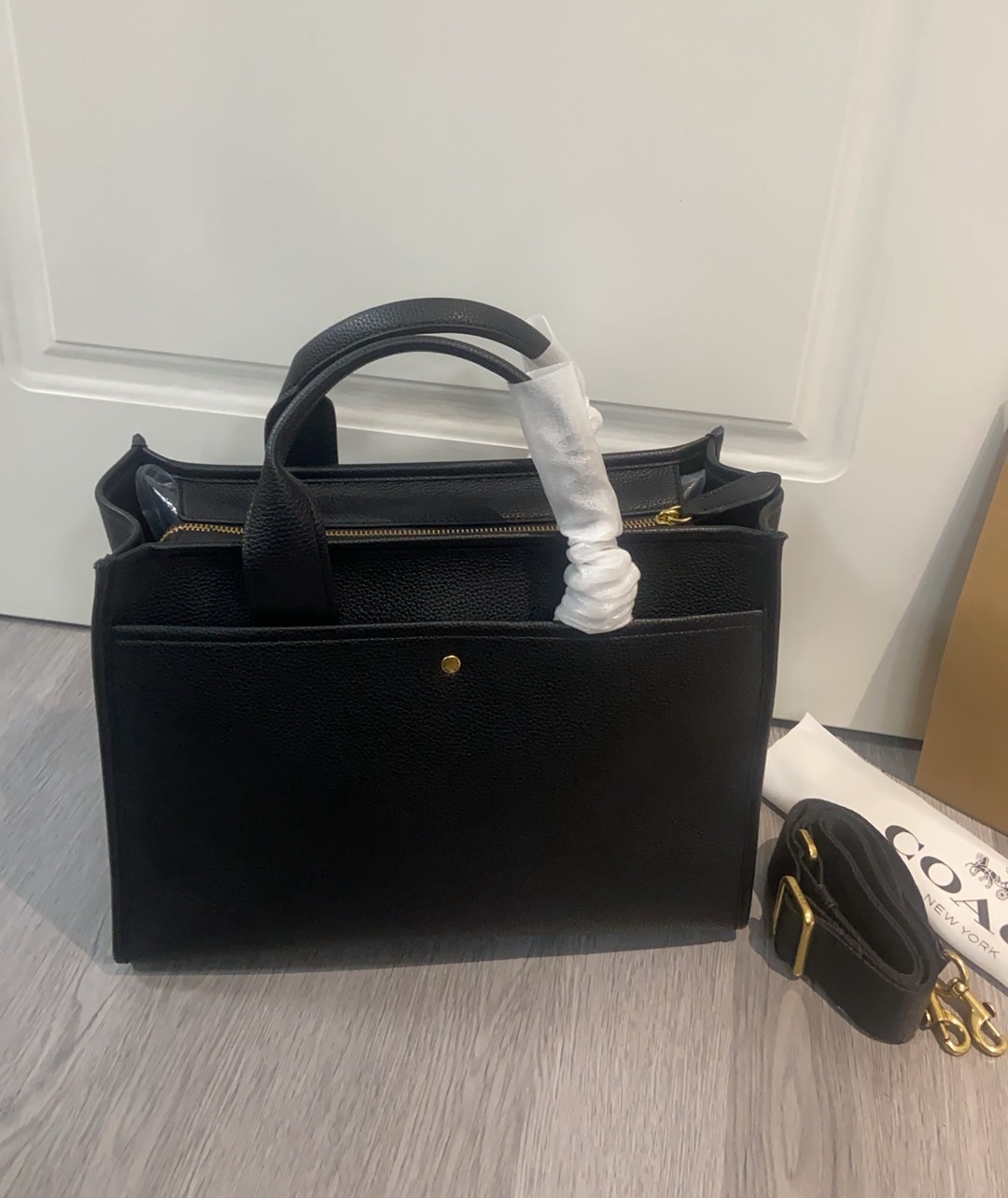 COACH 新品春季奶白色托特バッグ - 浅色系出遊スタイル