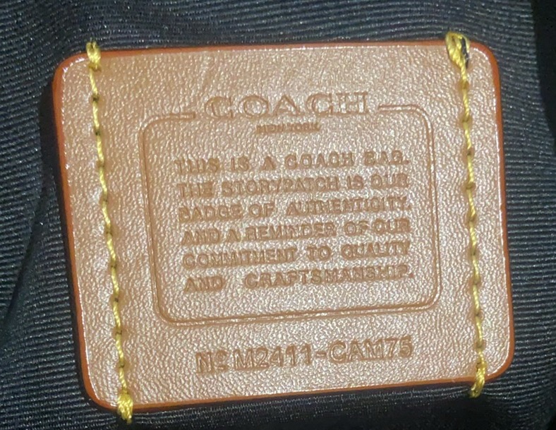 COACH 新品春季奶白色托特バッグ - 浅色系出遊スタイル