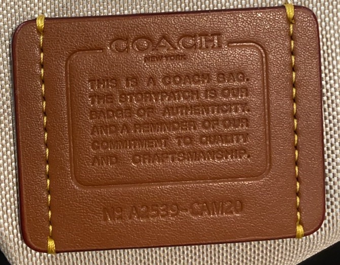 COACH Juliet Hobo Bag in Black Leather with Interchangeable Straps 10 i1750531117042 2492 0 8