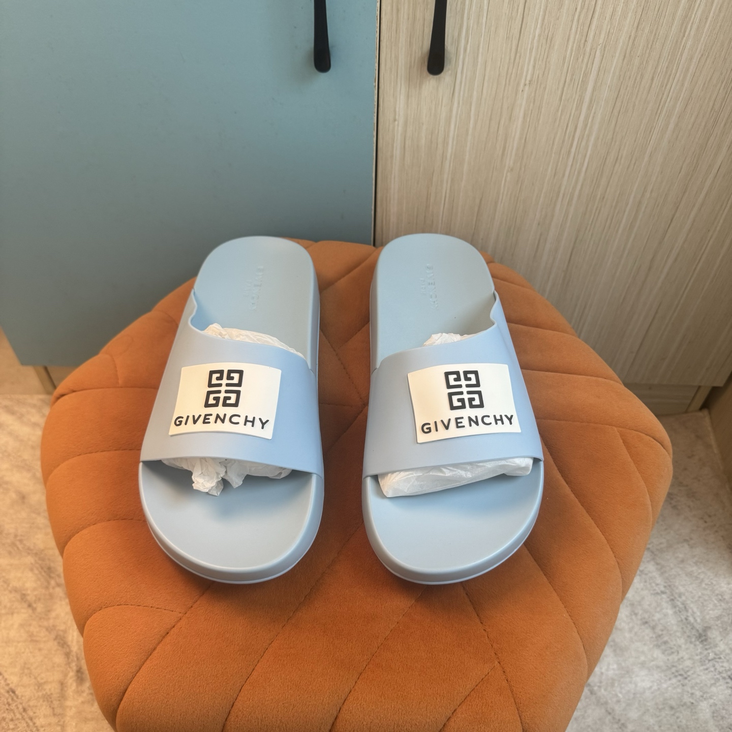 NO:954821,[Givenchy] High-end boutique BASF 60-degree super-soft TPU upper Water table high-polyurethane foam Base BASF 75-degree wear-resistant material Code number 38 yards--48 yards Original material, fine workmanship, comfortable; Original outsole upper; Genuine 1:1 replica,,givenchy19860909【纪梵希】高端精品 巴斯夫60度超软TPU鞋面 水台高聚弹氨酯发材泡质 底片巴斯夫75度磨耐材质 码数 38码--48码 原版材质,精细做工,舒适型； 原单大底鞋面；正品1:1复刻,,givenchy,Men's shoes