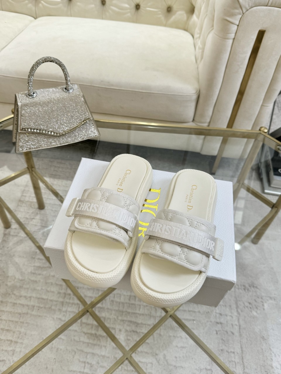 _dsw9sI6MdN_RsicptbcQGus9K2HnarmXeMQV4PA