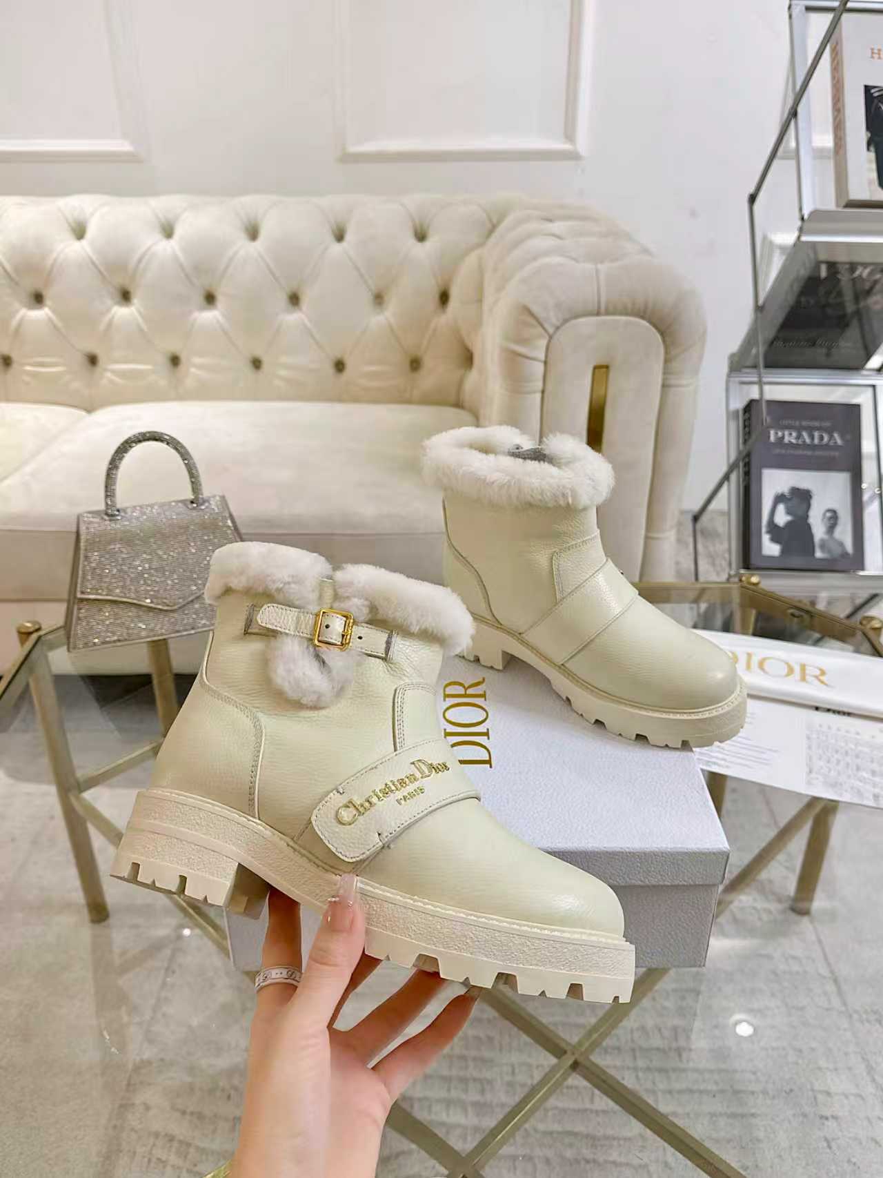 _d-g9s42Uvw7BfbSbxfoKYMjTw0LJ2WpT0lS3SRw