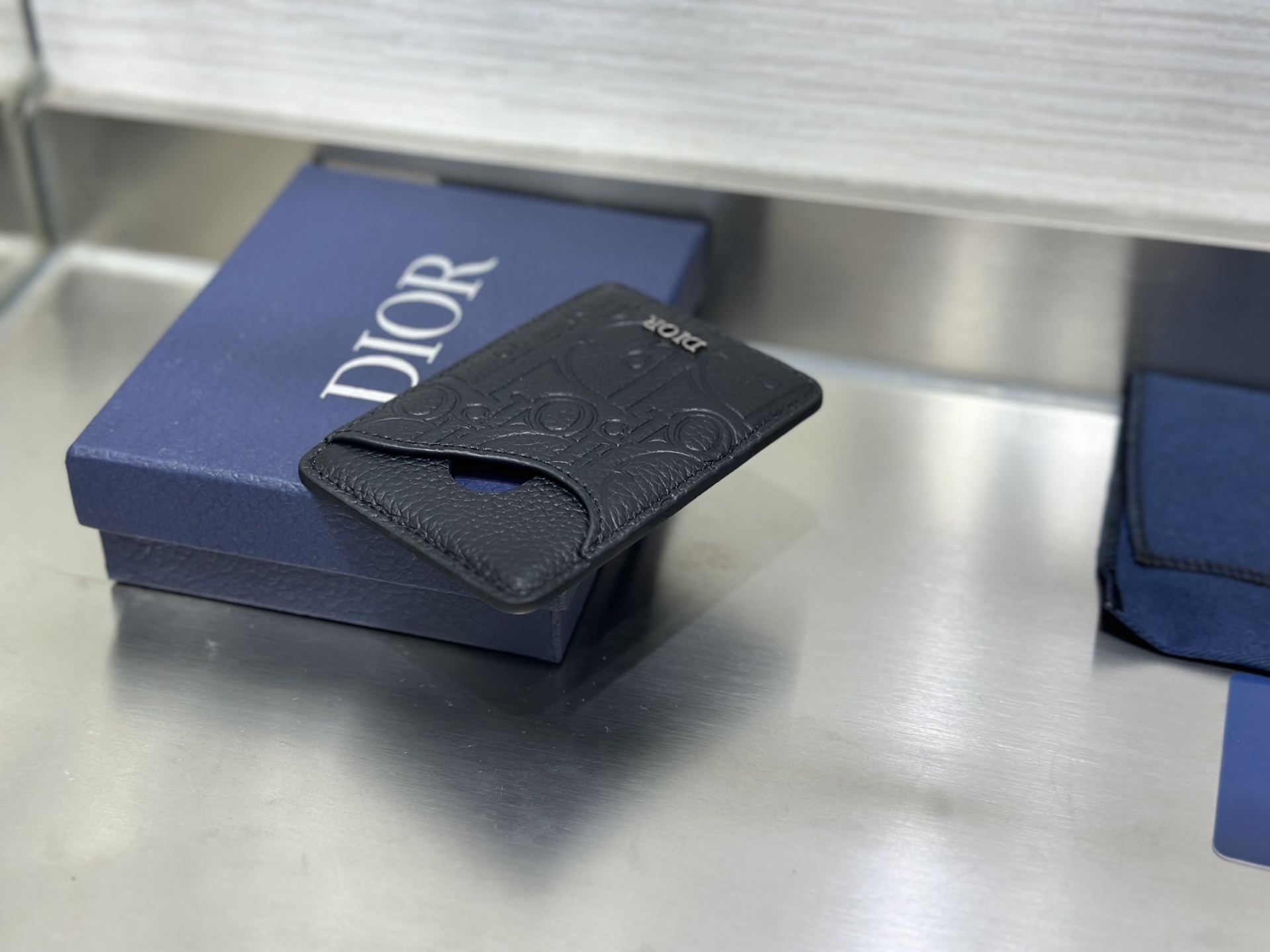 Dior Gravity Black Leather Saddle Magnetic Card Holder - Elegant & Functional 4 i1750832849090 5483 0 2