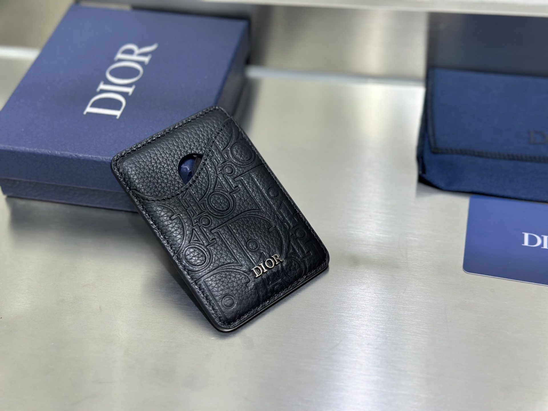 Dior Gravity Black Leather Saddle Magnetic Card Holder - Elegant & Functional 2 i1750832849107 929 0 0