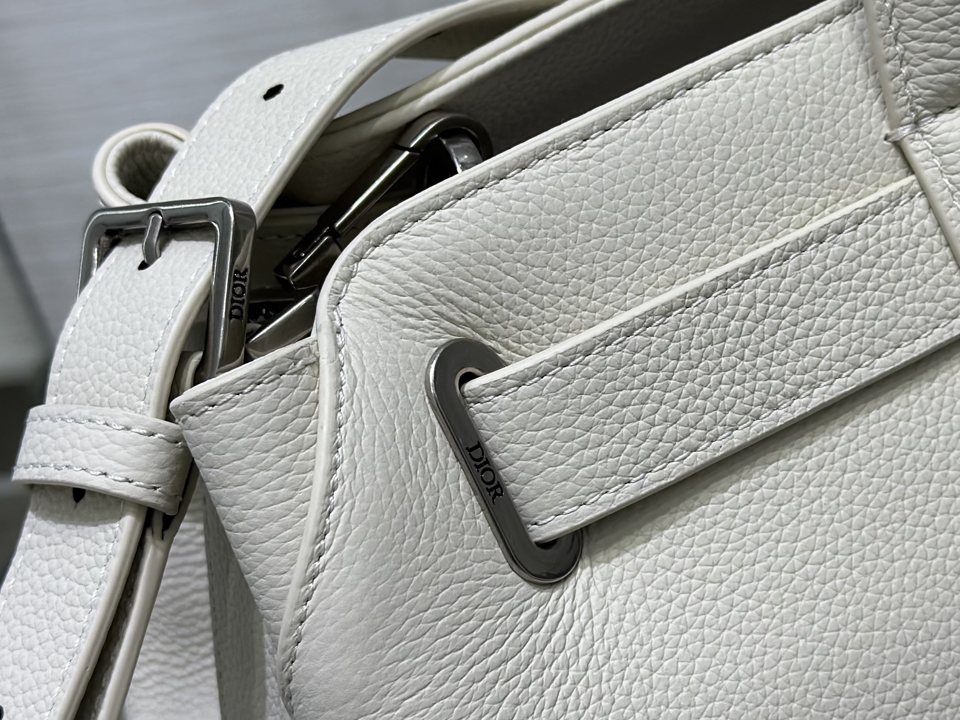 Dior Normandie Tote Bag in Beige Dior Icons Leather, Refined Craftsmanship 5 i1750834224885 9822 0 3