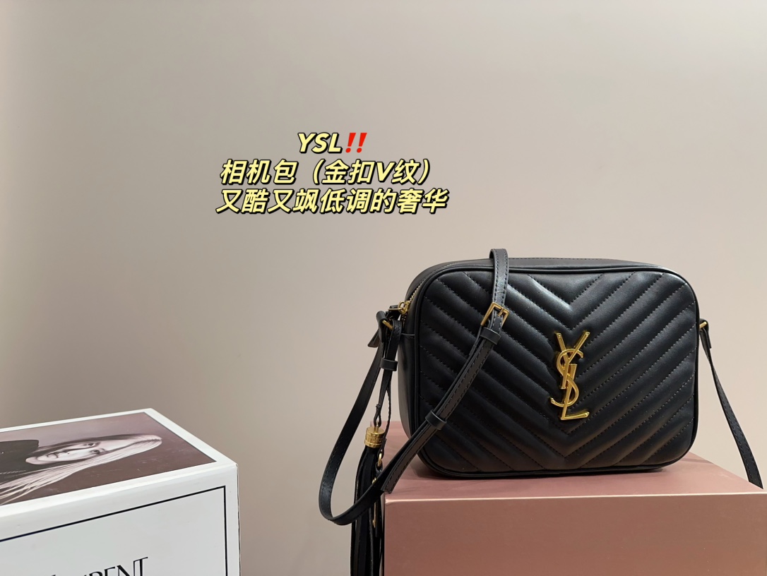 Yves Saint Laurent Sacs Caméra Quincaillerie en or