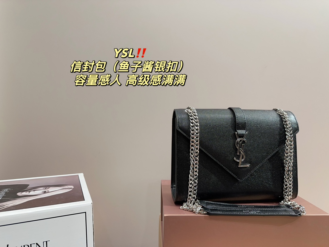 Yves Saint Laurent Sacs À Bandoulière & À Épaule Hardware en argent Enveloppe