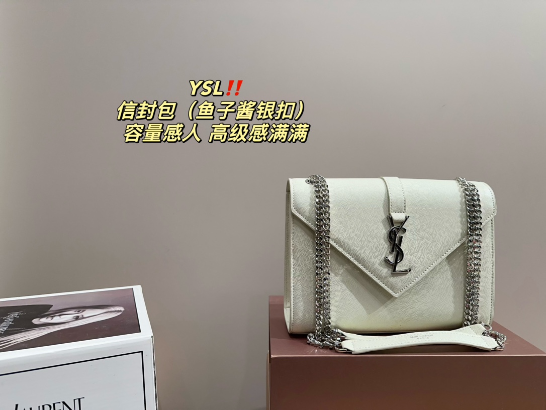 Yves Saint Laurent Sacs À Bandoulière & À Épaule Hardware en argent Enveloppe