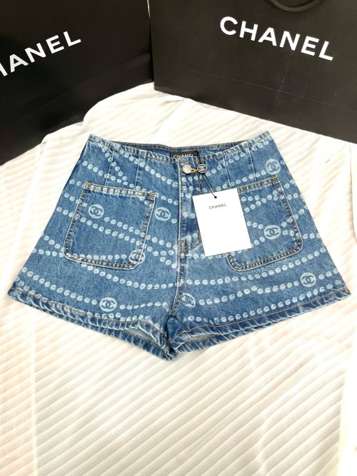 Chanel 2025 Spring/Summer Denim Shorts with Laser Burnout Design 1 Chanel 2025 Spring/Summer Denim Shorts with Laser Burnout Design