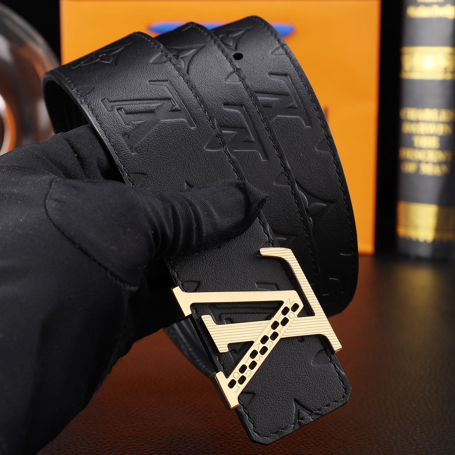 路易威登㊙️原单高端品质🎗专柜官网同步🌟支持NFC感应💎宽度3.8精美钢扣头💯意大利进口头层小牛皮原版花