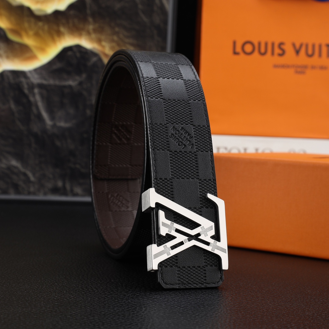 路易威登男士冲孔腰带- 宽度38MM 316精品钢扣  永不掉色 精工打造  压花工艺 手感柔软 创