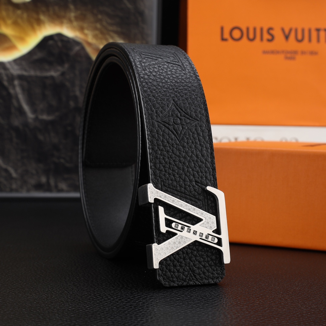 路易威登男士冲孔腰带- 宽度38MM 316精品钢扣  永不掉色 精工打造  压花工艺 手感柔软 创