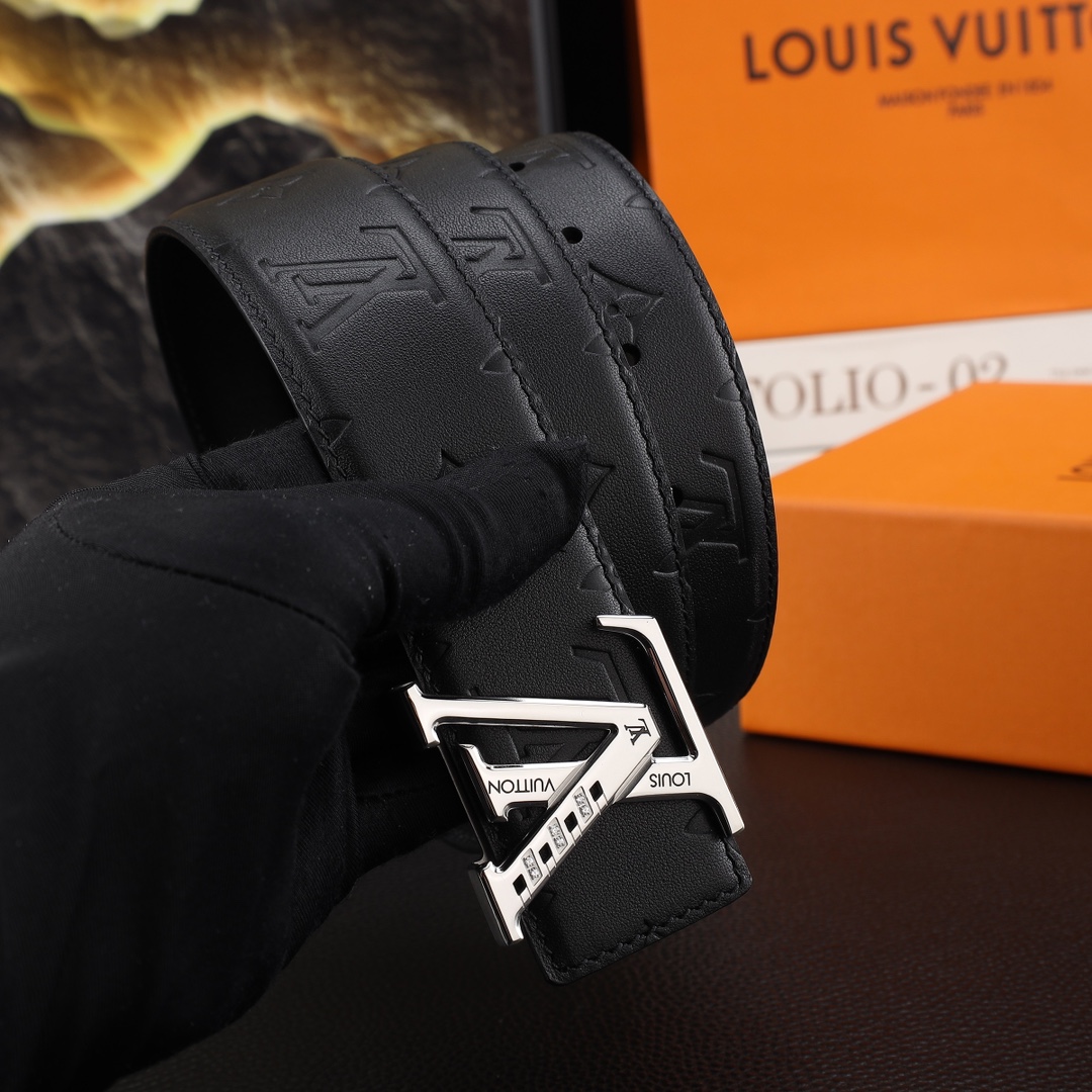 路易威登男士冲孔腰带- 宽度38MM 316精品钢扣  永不掉色 精工打造  压花工艺 手感柔软 创