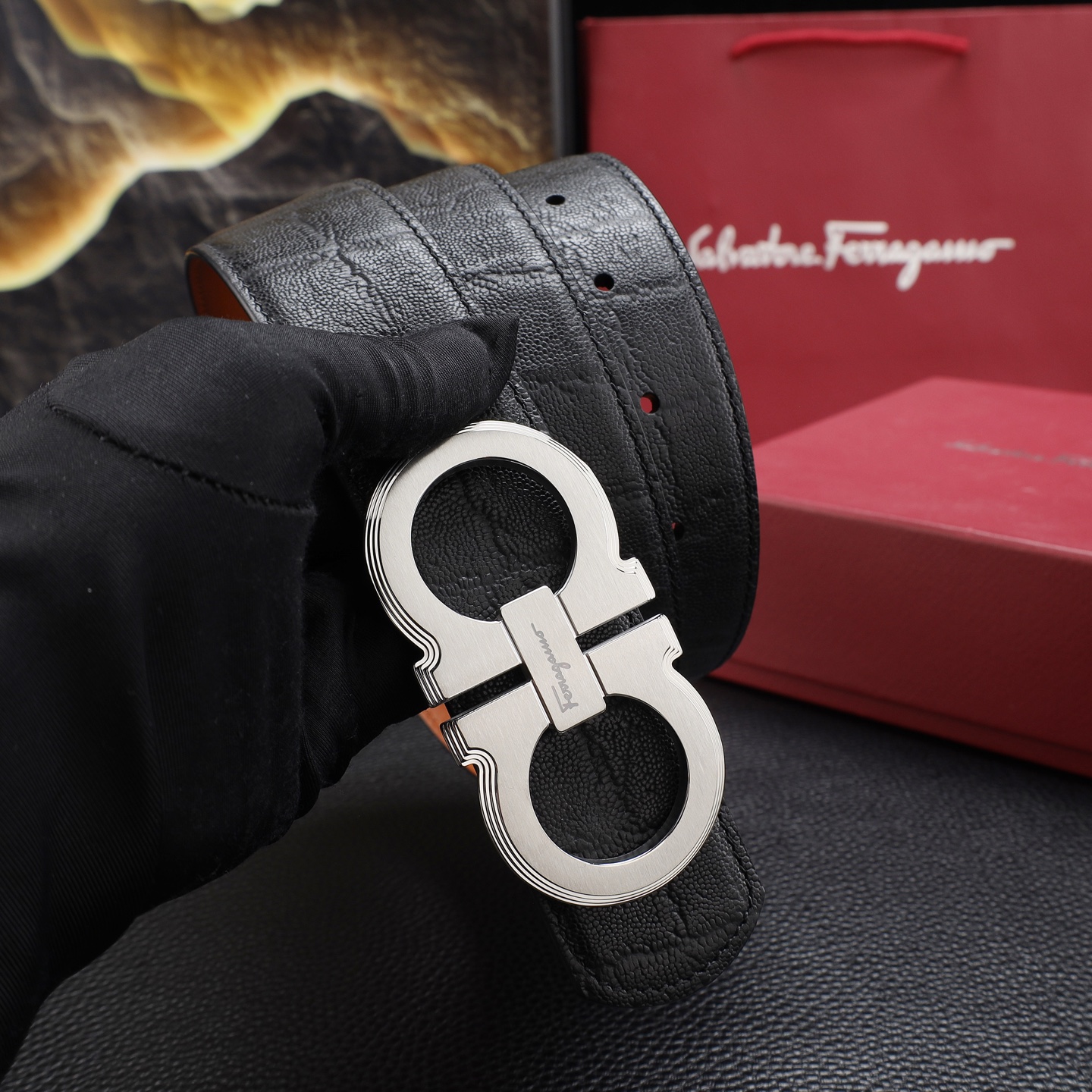 菲挂格慕男士冲孔腰带- 宽度38MM 316精品钢扣  永不掉色 精工打造  压花工艺 手感柔软 古