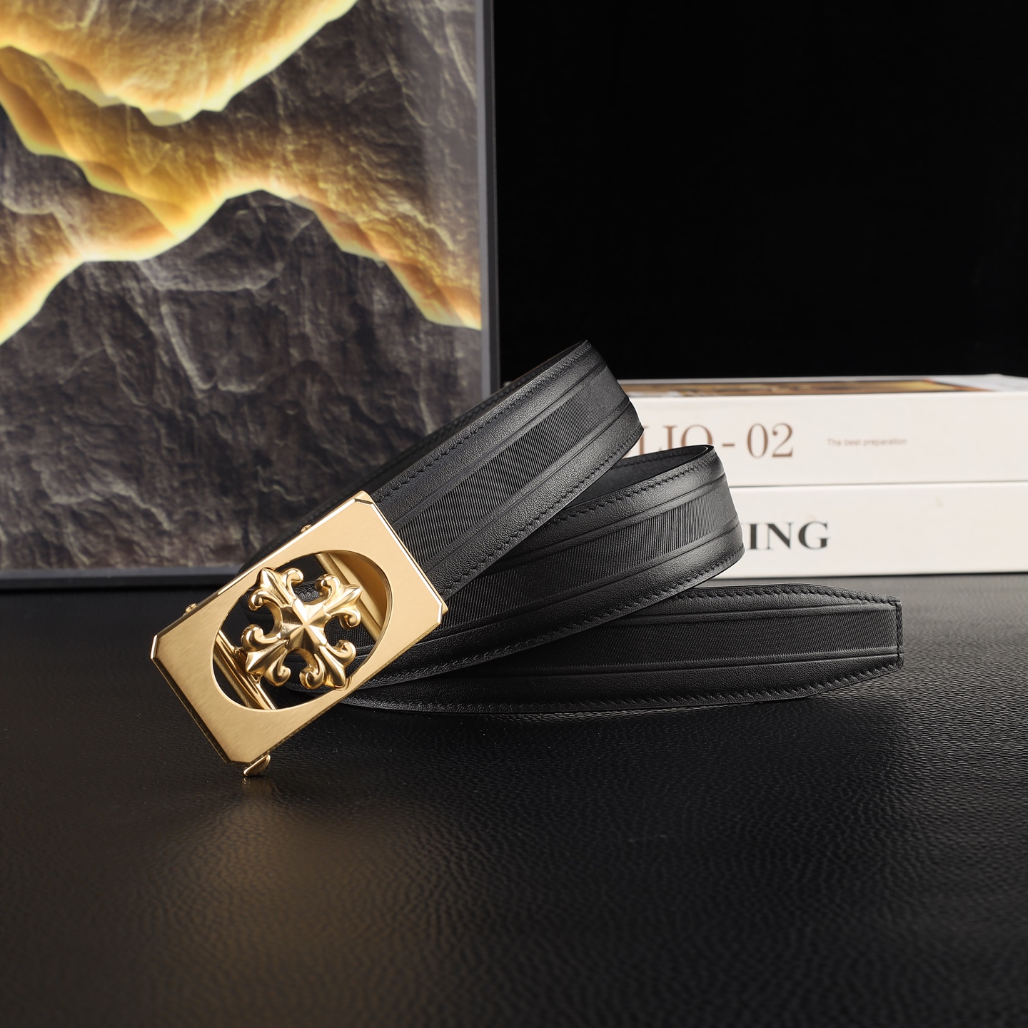 克罗心 头层牛皮自动带 宽3.5CM  官网同步，不锈钢金属标识，适合商务低调人士！自动扣款式 广