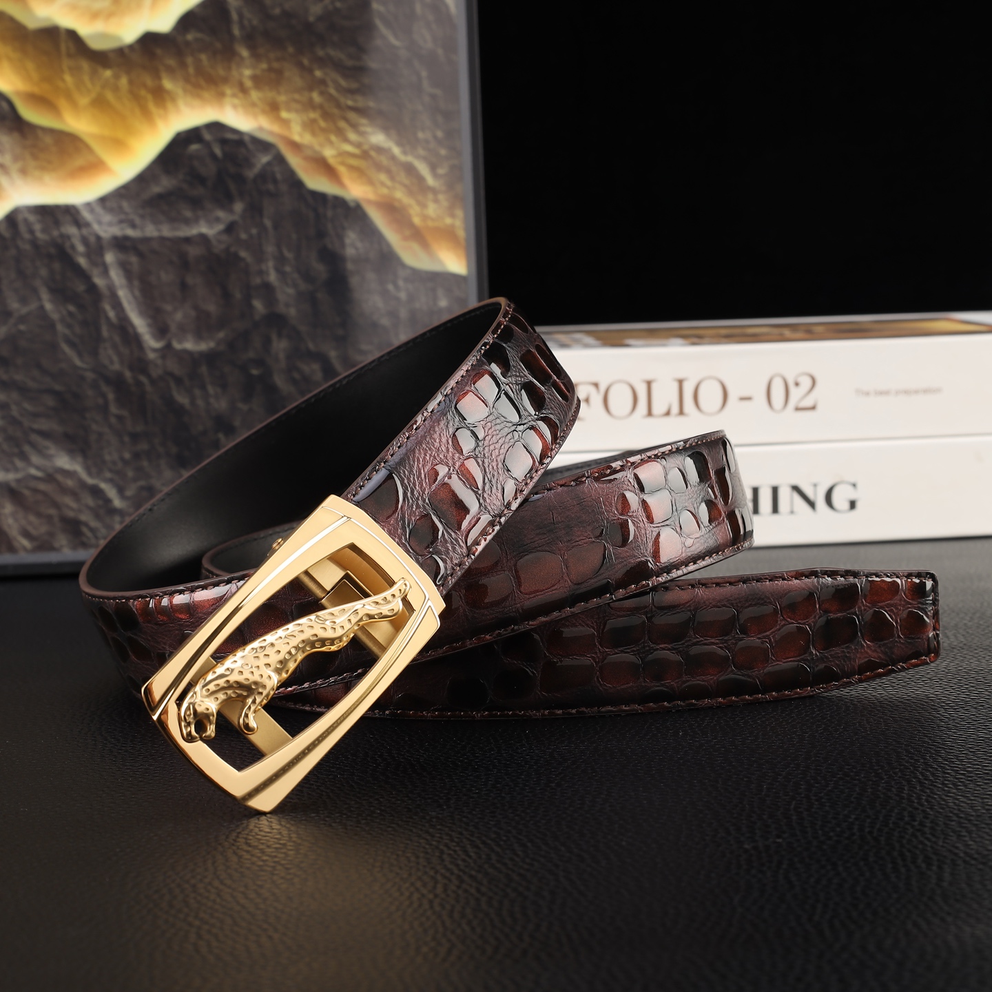 捷豹 头层牛皮自动带 宽3.5CM  官网同步，不锈钢金属标识，适合商务低调人士！自动扣款式 广