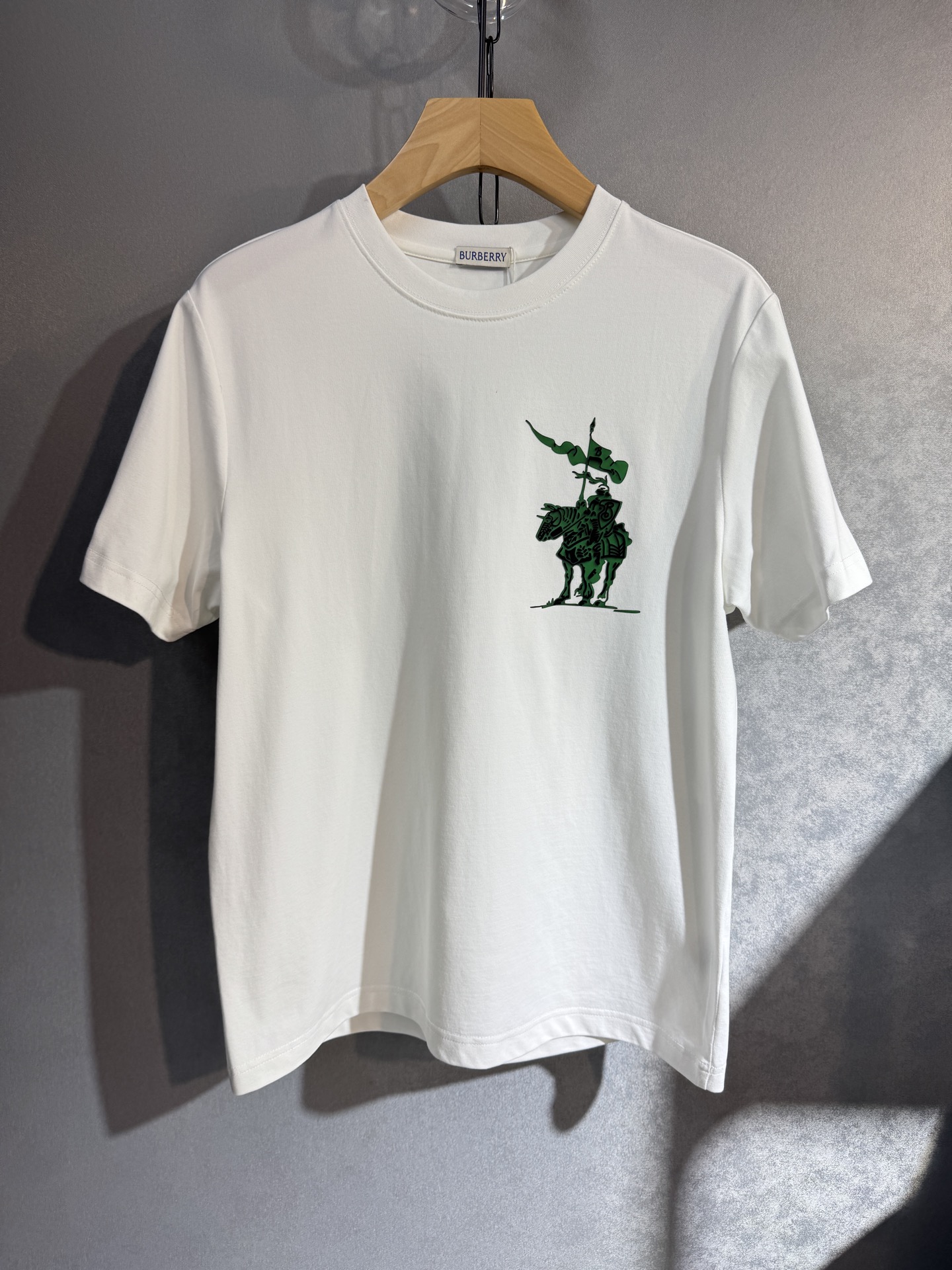 🔥BURBERRY 巴宝莉 25SS新款春夏短袖 最高版本客供定制纯棉面料 简单时尚款，配色超级好看！经