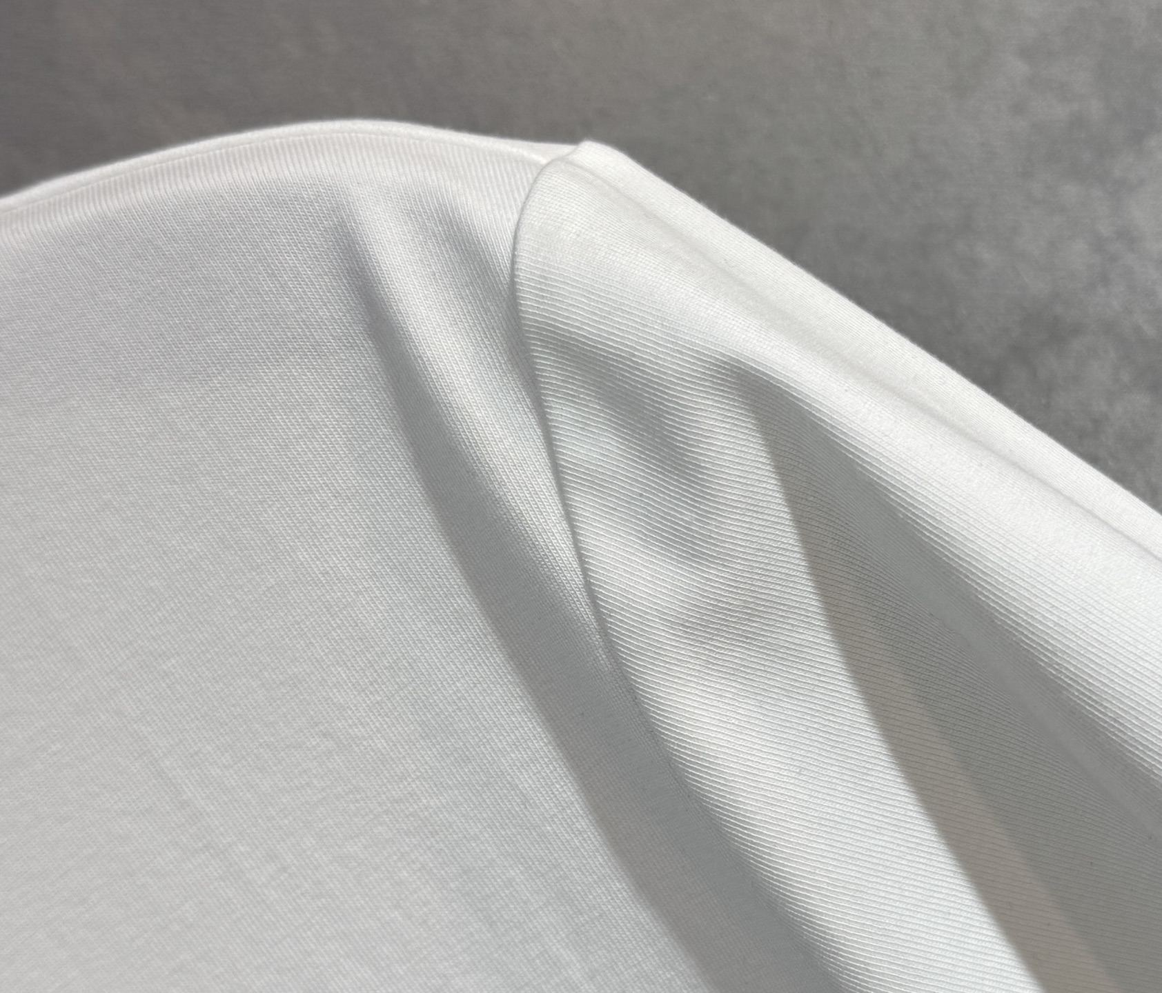 🔥BURBERRY 巴宝莉 25SS新款春夏短袖 最高版本客供定制纯棉面料 简单时尚款，配色超级好看！经