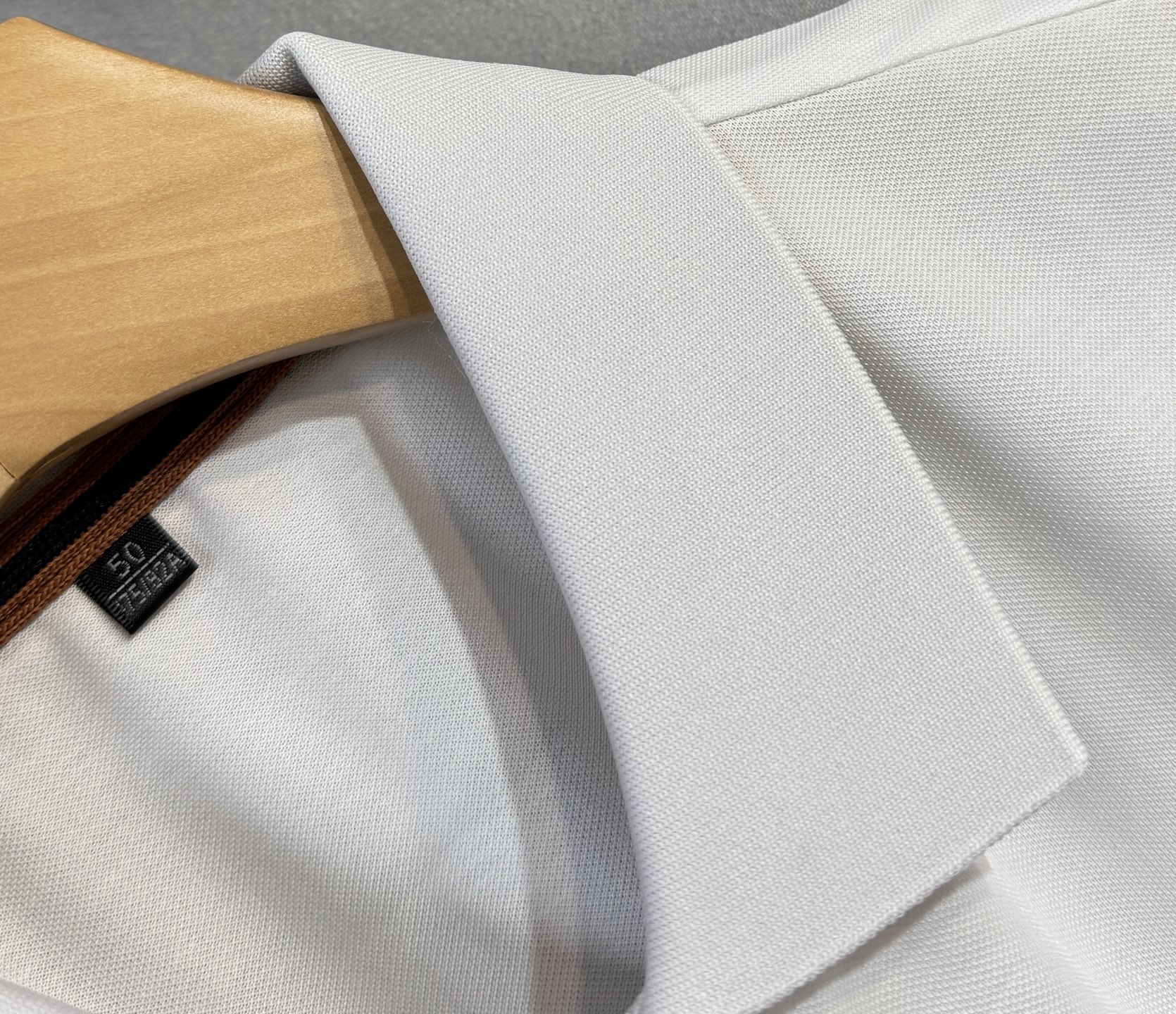 🔥ZEGNA 杰尼亚  25SS新款春夏短袖 最高版本客供定制高端丝光珠地面料 简单时尚款，螺纹拼色螺纹