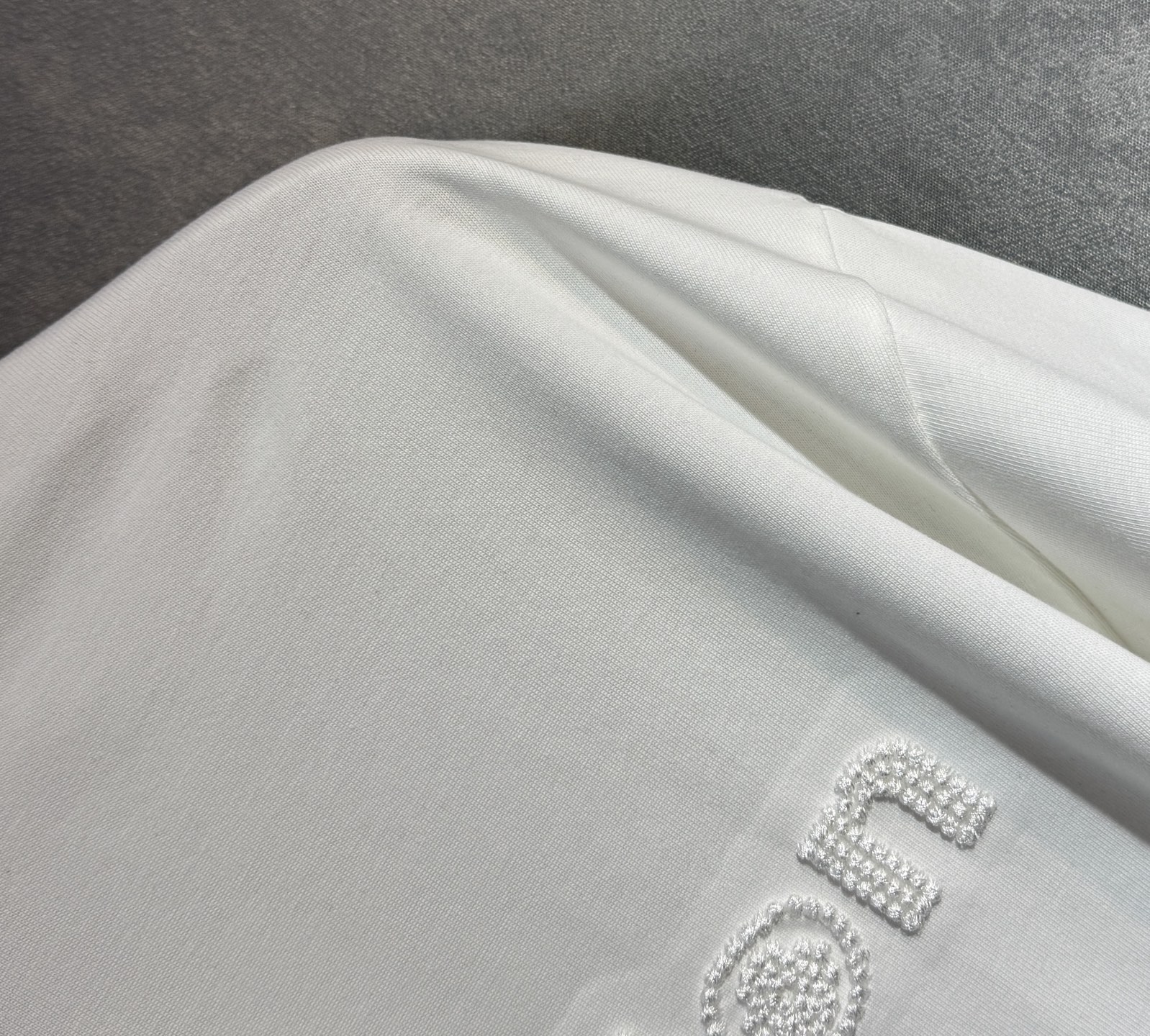Louis Vuitton 25SS Short Sleeve T-Shirt | Premium Cotton, Classic Logo 4 i1747149963545 4863 0 2