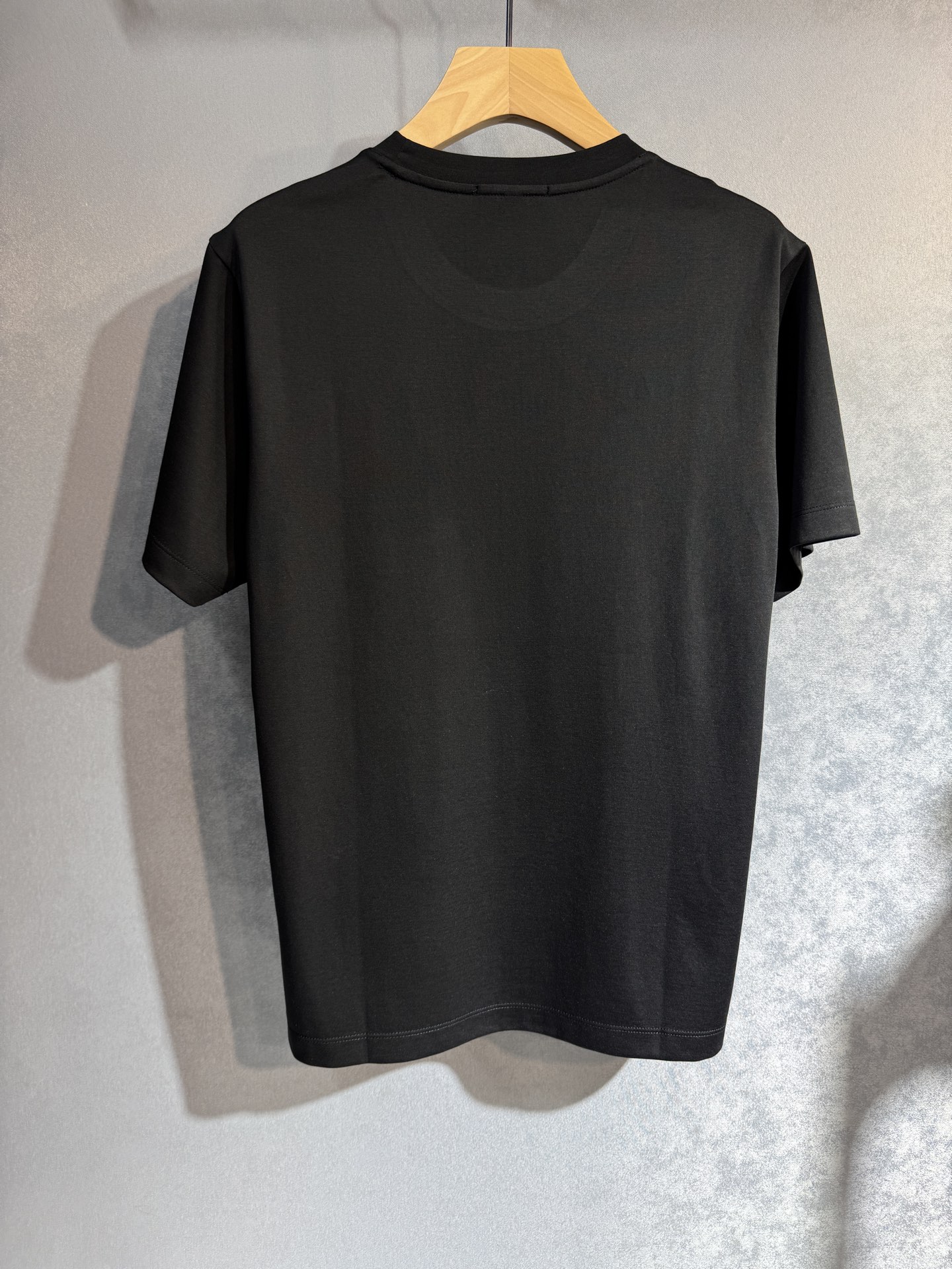 Hermes 25SS Short Sleeve T-Shirt: Elegant Silk Cotton Blend, Classic Logo 3 i1747752118811 7067 0 1