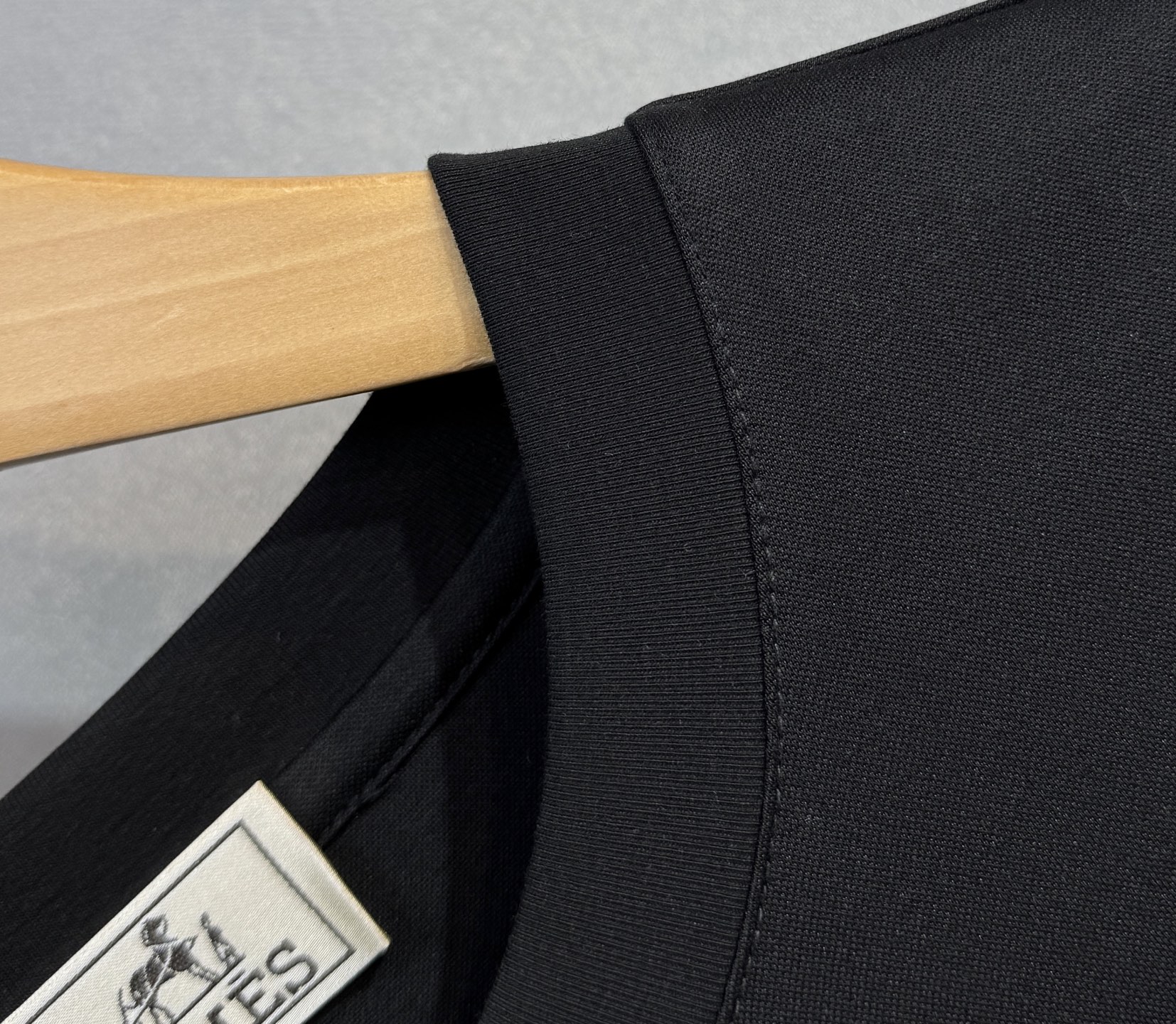 Hermes 25SS Short Sleeve T-Shirt: Elegant Silk Cotton Blend, Classic Logo 5 i1747752219911 5532 0 3