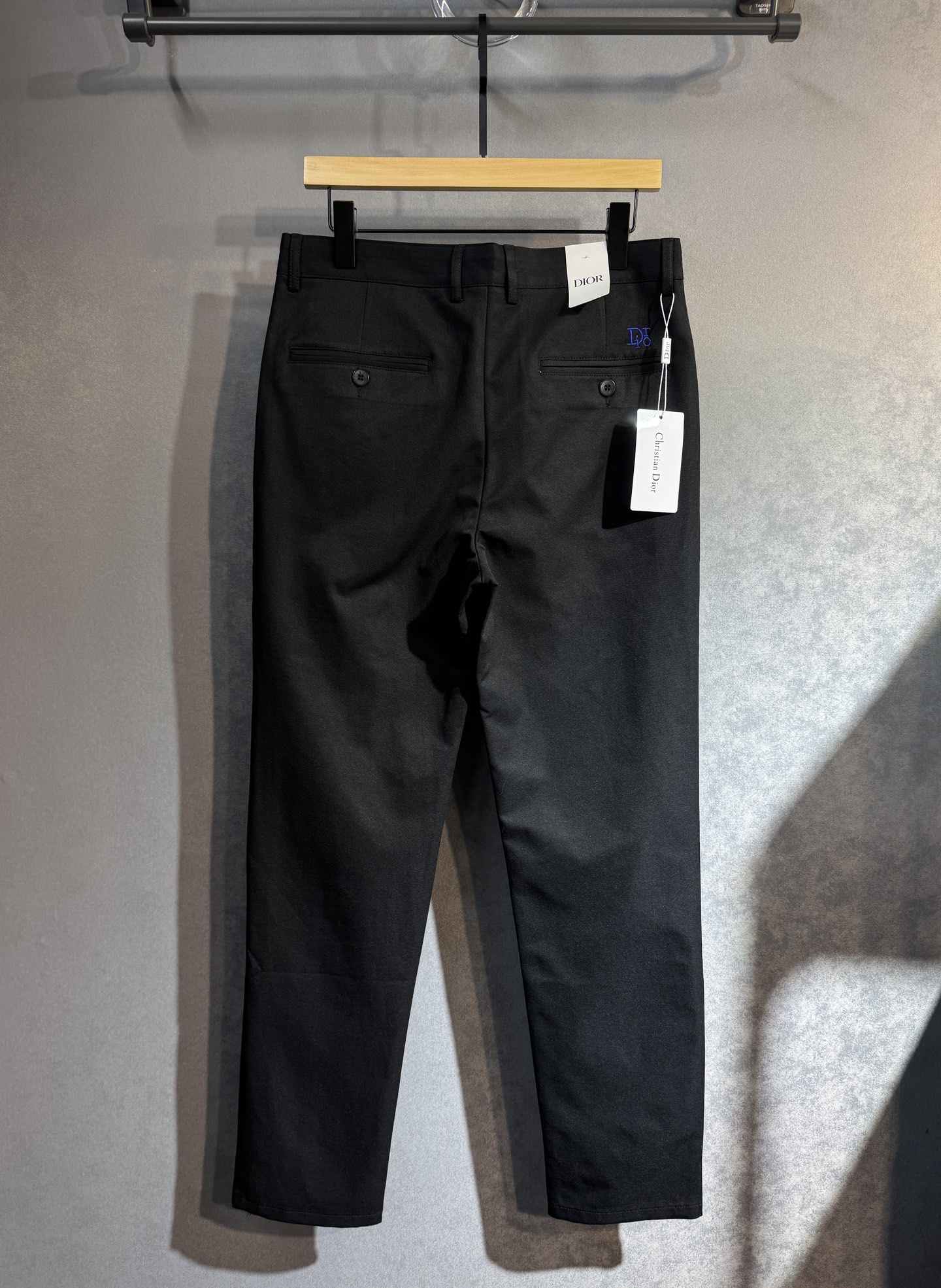 “DIOR Dio 2025 Men’s Classic British Style Pants with Unique Design and High Quality” - 图片 3