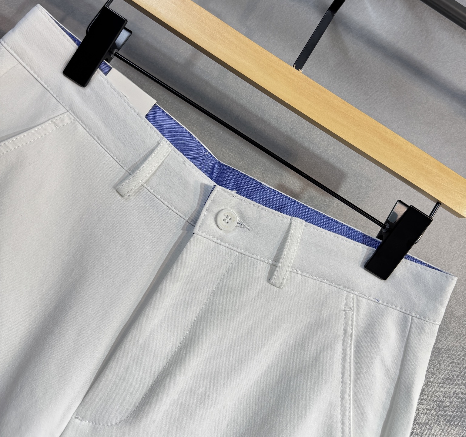 DIOR Dio 2025 Men’s Recreational Pants: Luxurious, Innovative, British Style Fashion Trend. - 图片 4