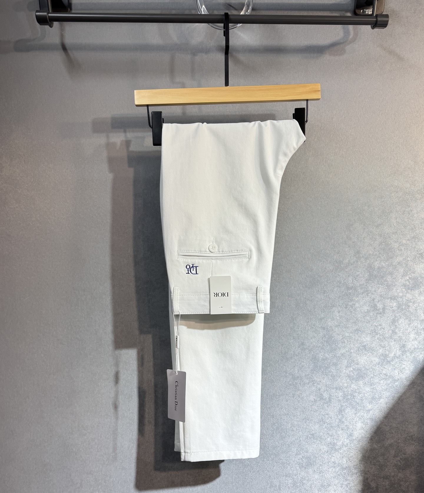 DIOR Dio 2025 Men’s Recreational Pants: Luxurious, Innovative, British Style Fashion Trend.