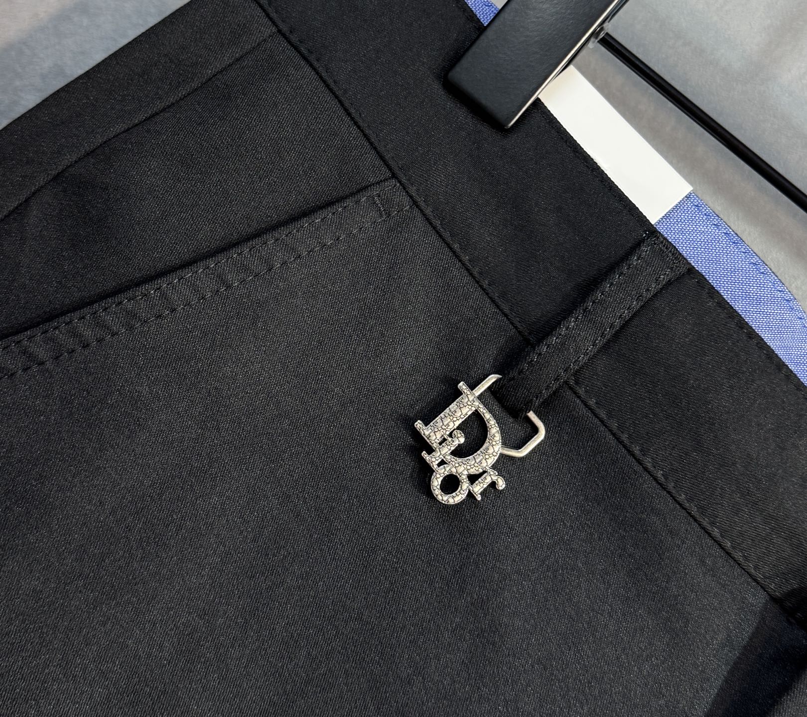 “DIOR Dio 2025 Men’s Classic British Style Pants with Unique Design and High Quality” - 图片 5