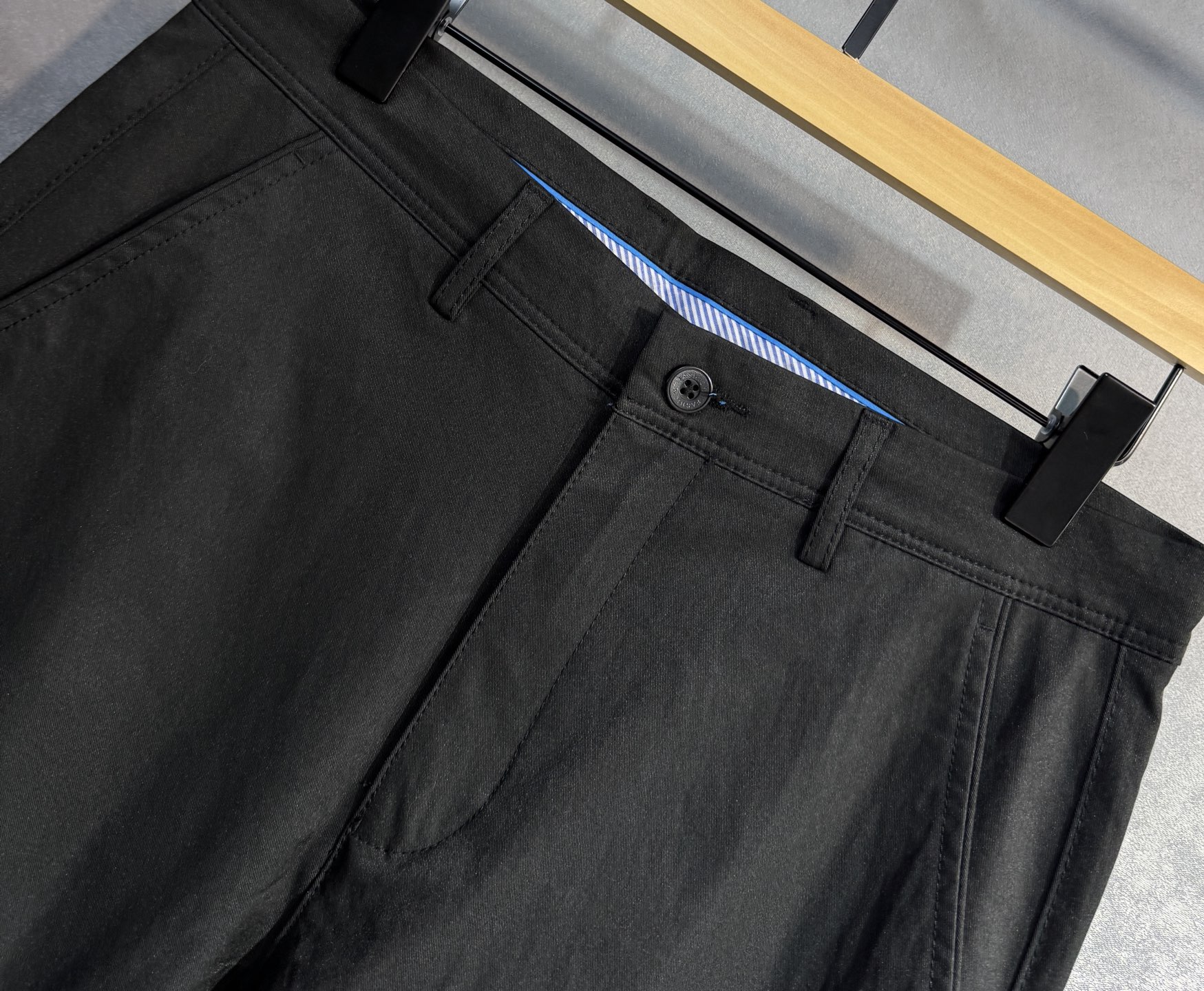 British Style Men’s Leisure Pants: Spring/Summer 2025 Collection Highlights - 图片 4